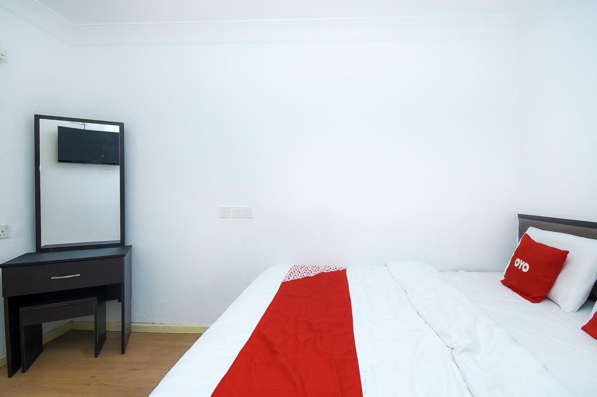 Oyo 90820 River Inn Miri Ngoại thất bức ảnh