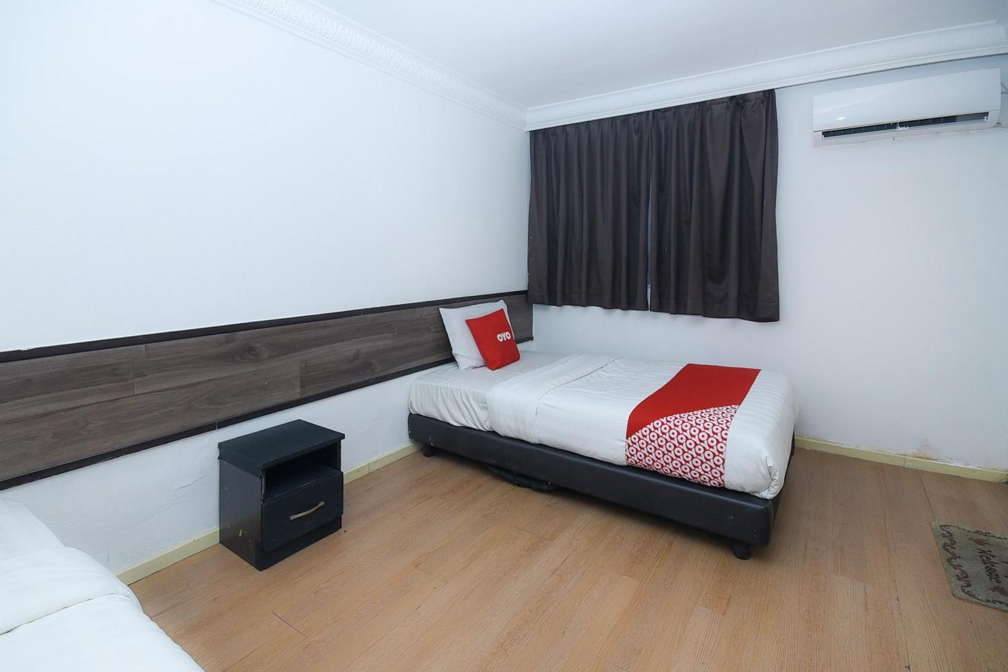 Oyo 90820 River Inn Miri Ngoại thất bức ảnh