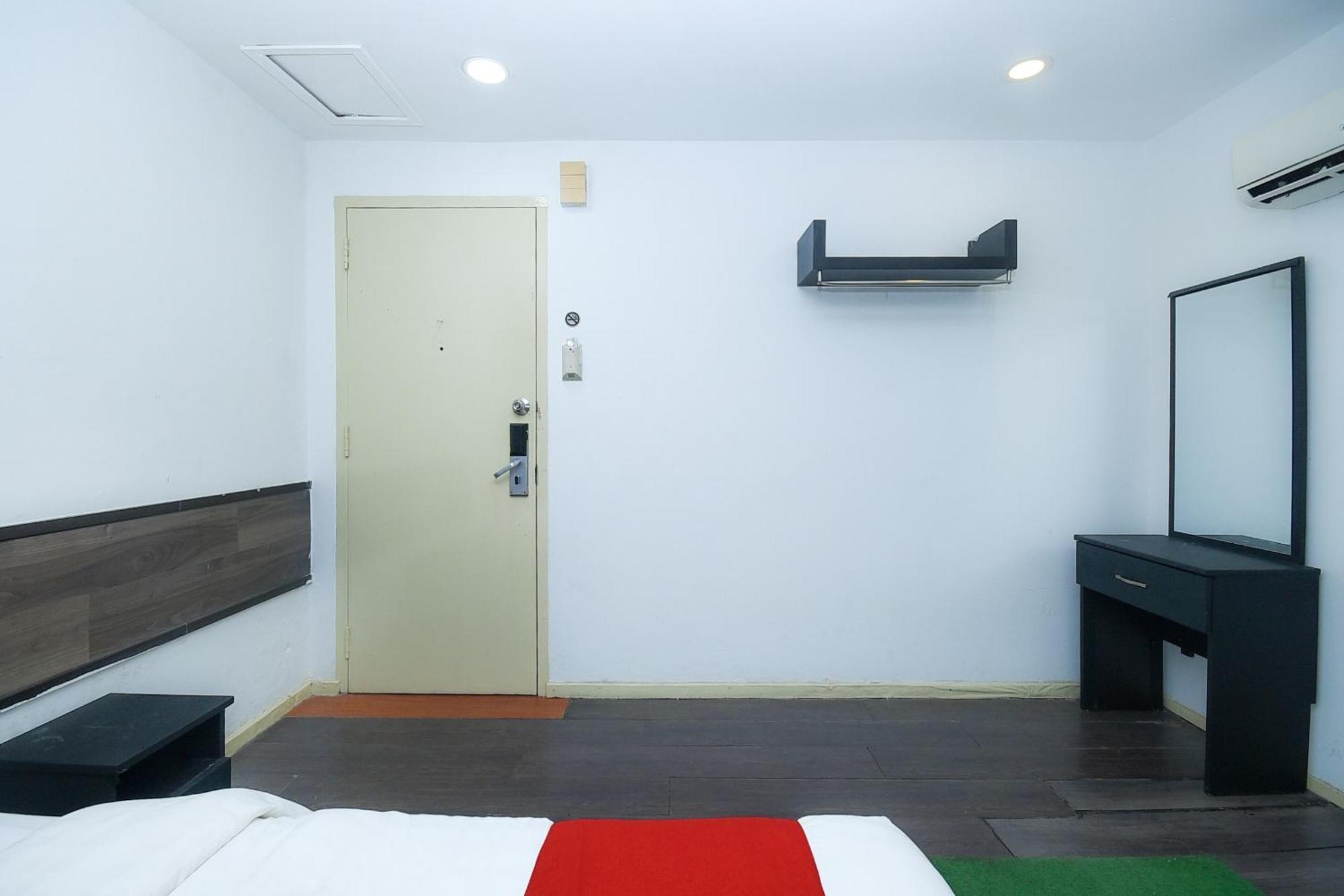 Oyo 90820 River Inn Miri Ngoại thất bức ảnh