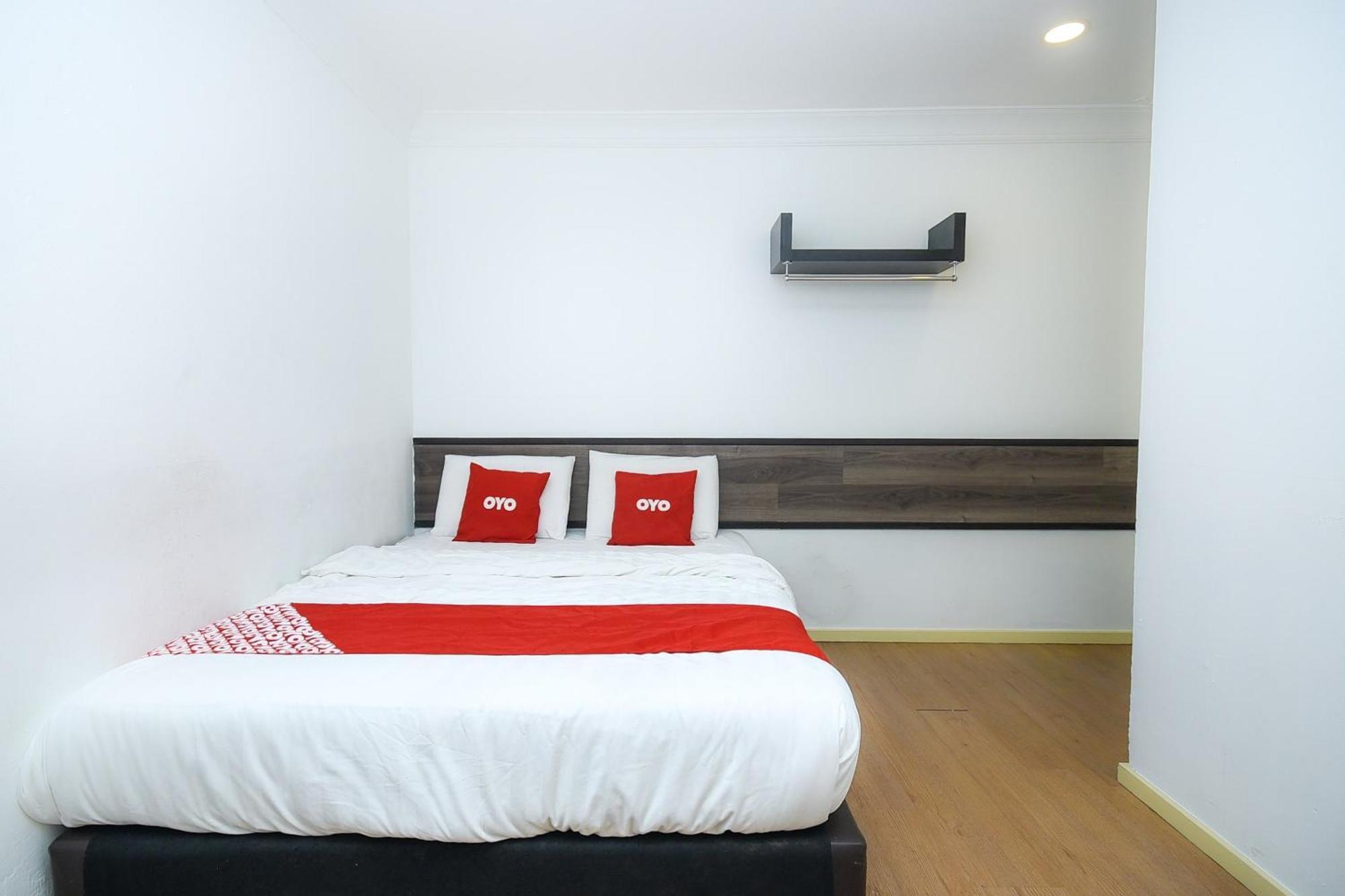 Oyo 90820 River Inn Miri Ngoại thất bức ảnh
