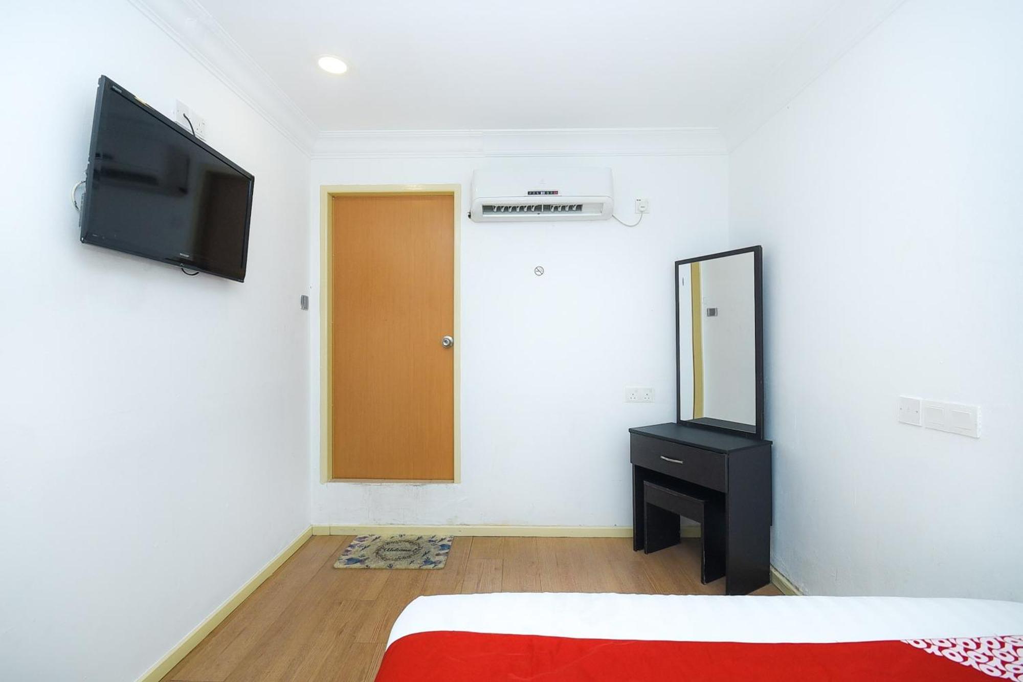 Oyo 90820 River Inn Miri Ngoại thất bức ảnh