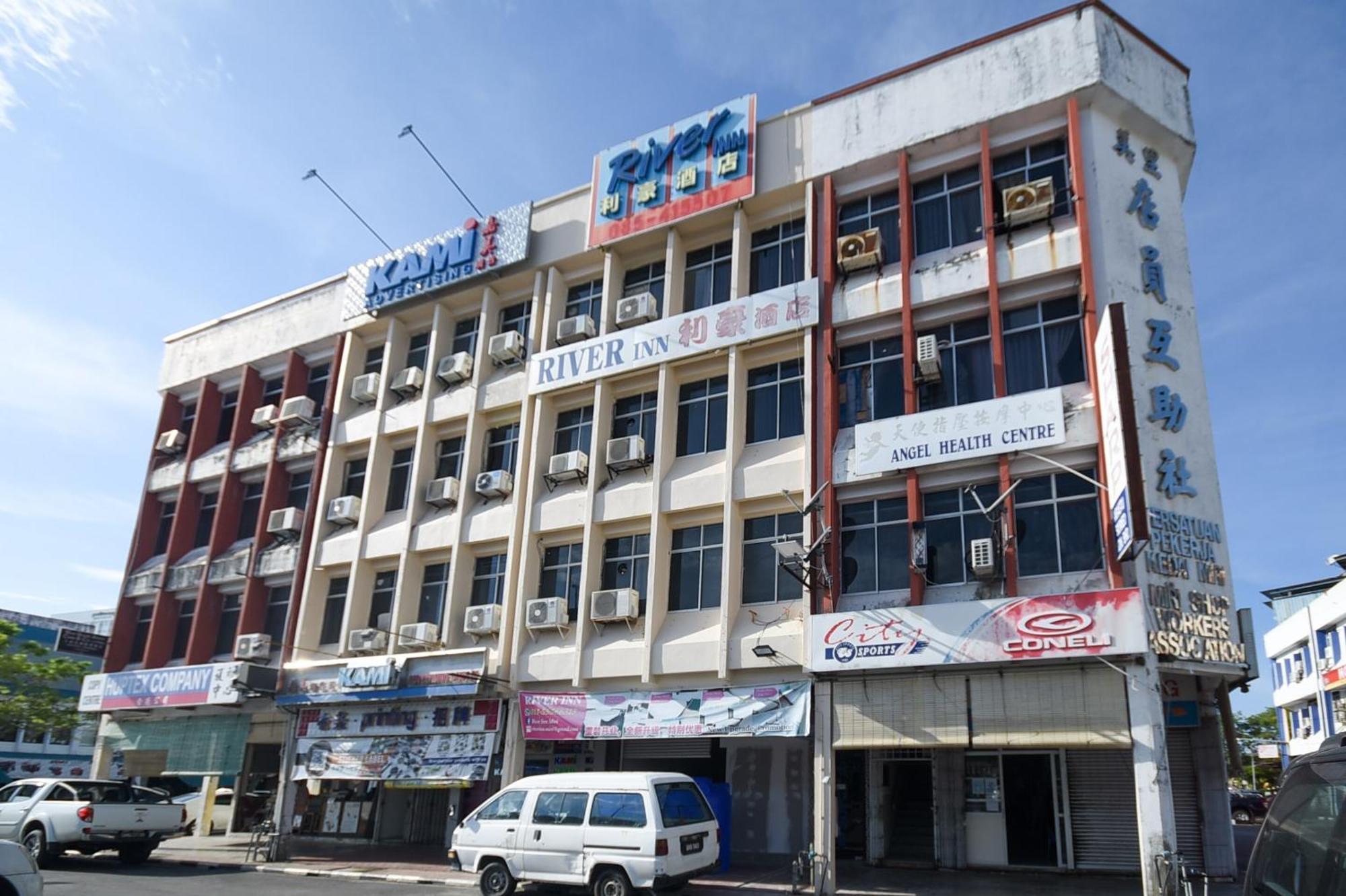 Oyo 90820 River Inn Miri Ngoại thất bức ảnh